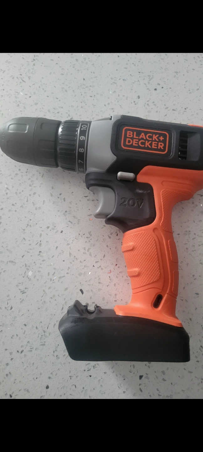 BLACK AND DECKER 20 VOLT DRILL  TOOL ONLY