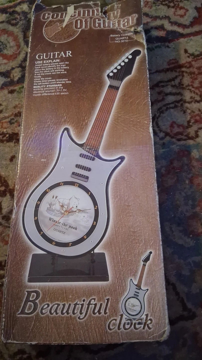 Winnie the Pooh Guitar Clock