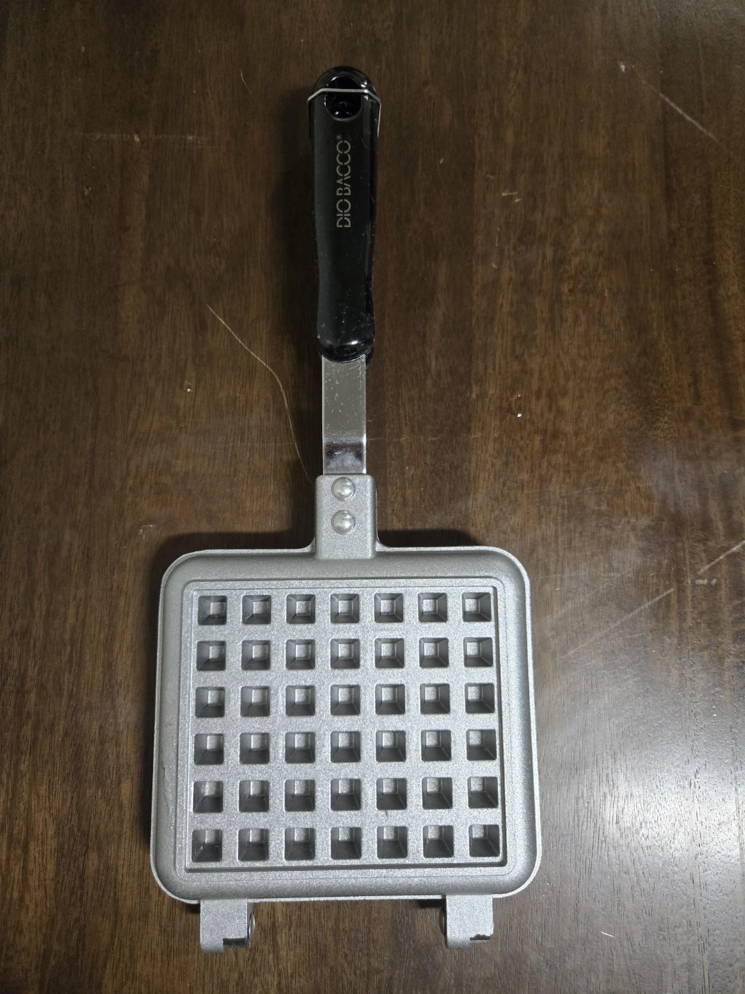 Dio Bacco Stovetop Waffle Maker