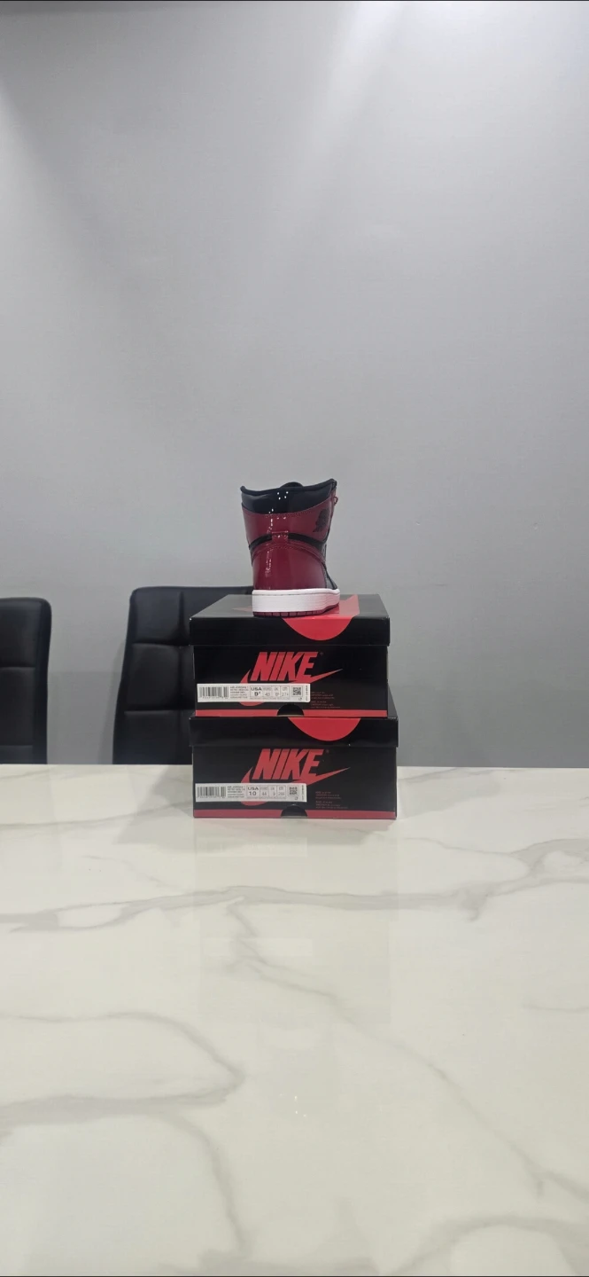 Air Jordan 1 Patent Bred size 9.5 - photo 2