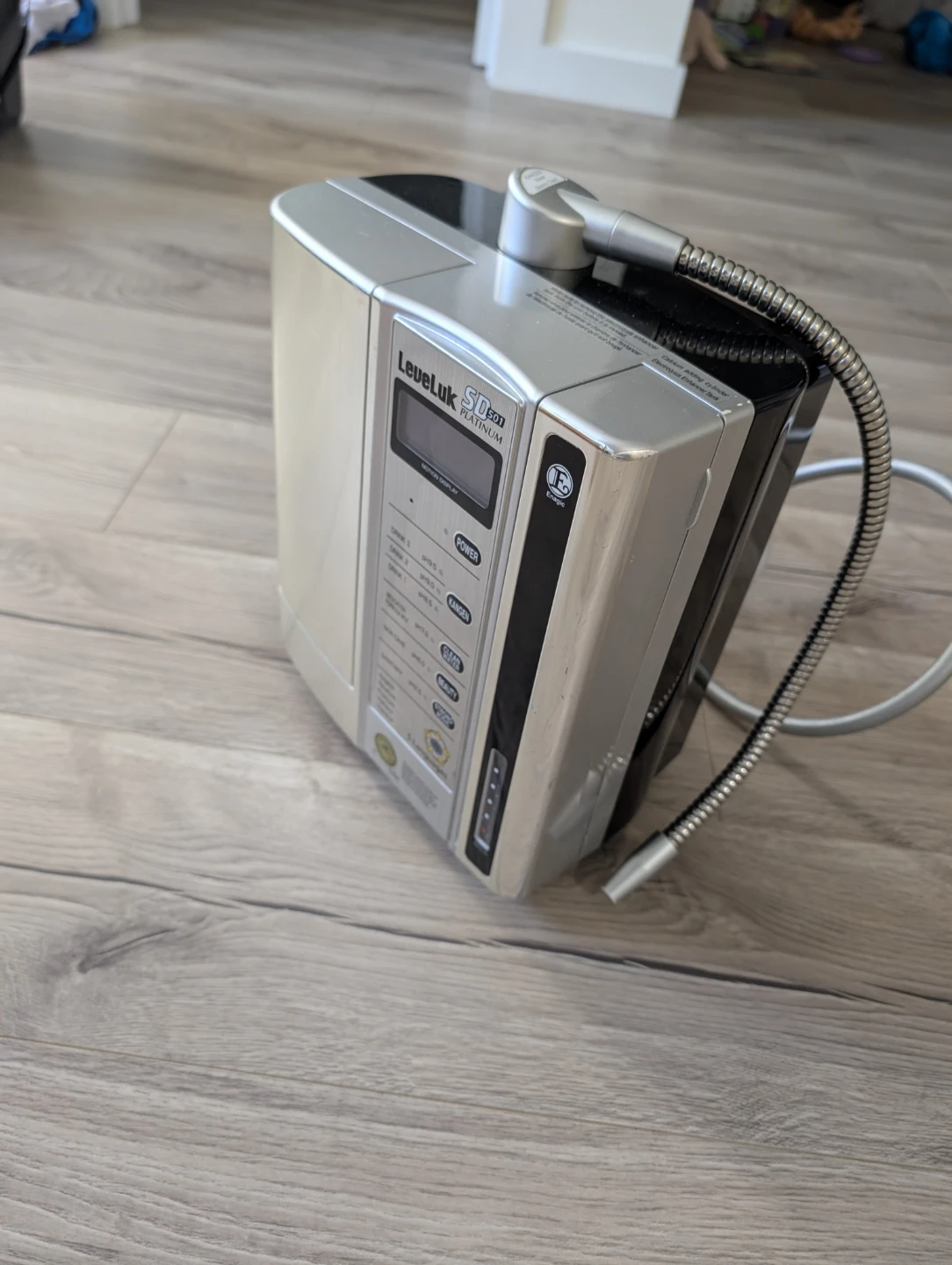Enagic LeveLuk SD501 Platinum Water Ionizer Machine