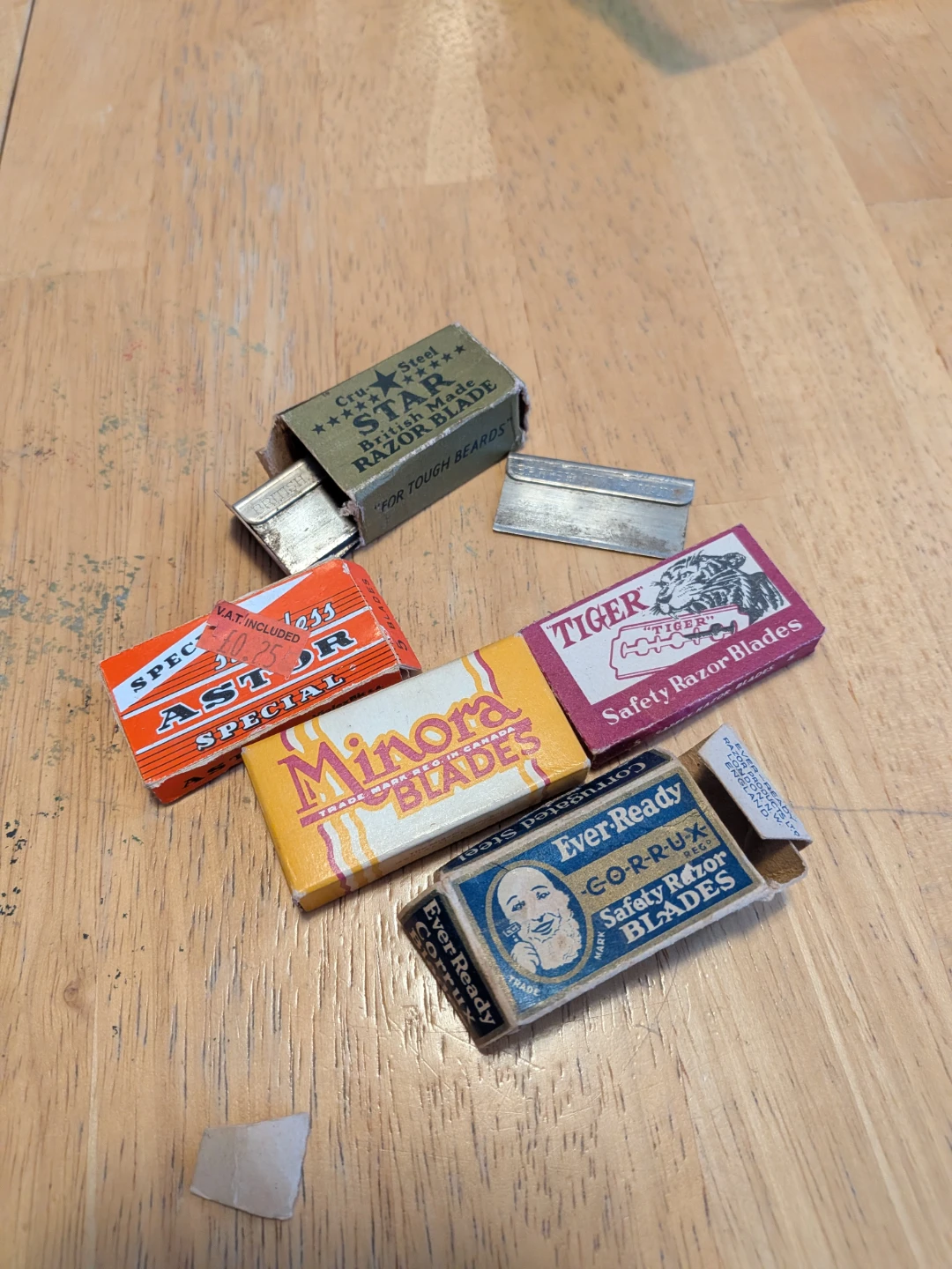 Collection of Vintage Safety Razor Blades