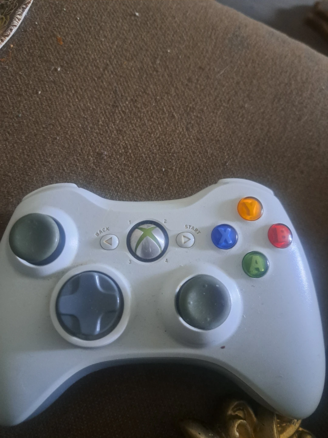 White Xbox 360 Controller