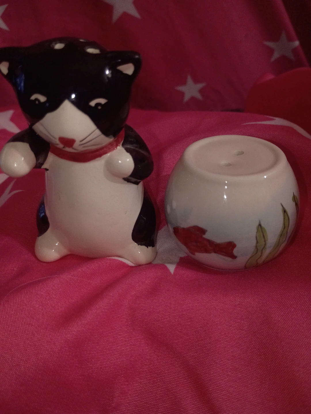 Cat and Fishbowl Salt and Pepper Shaker Set - photo 4