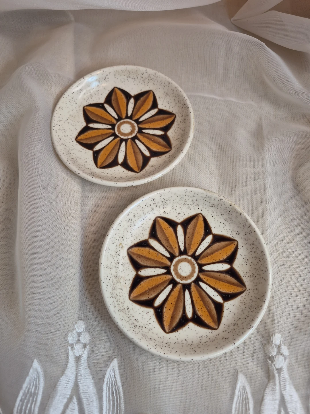 Pair of Vintage Royal Worcester Palissy Kalabar Small Plates