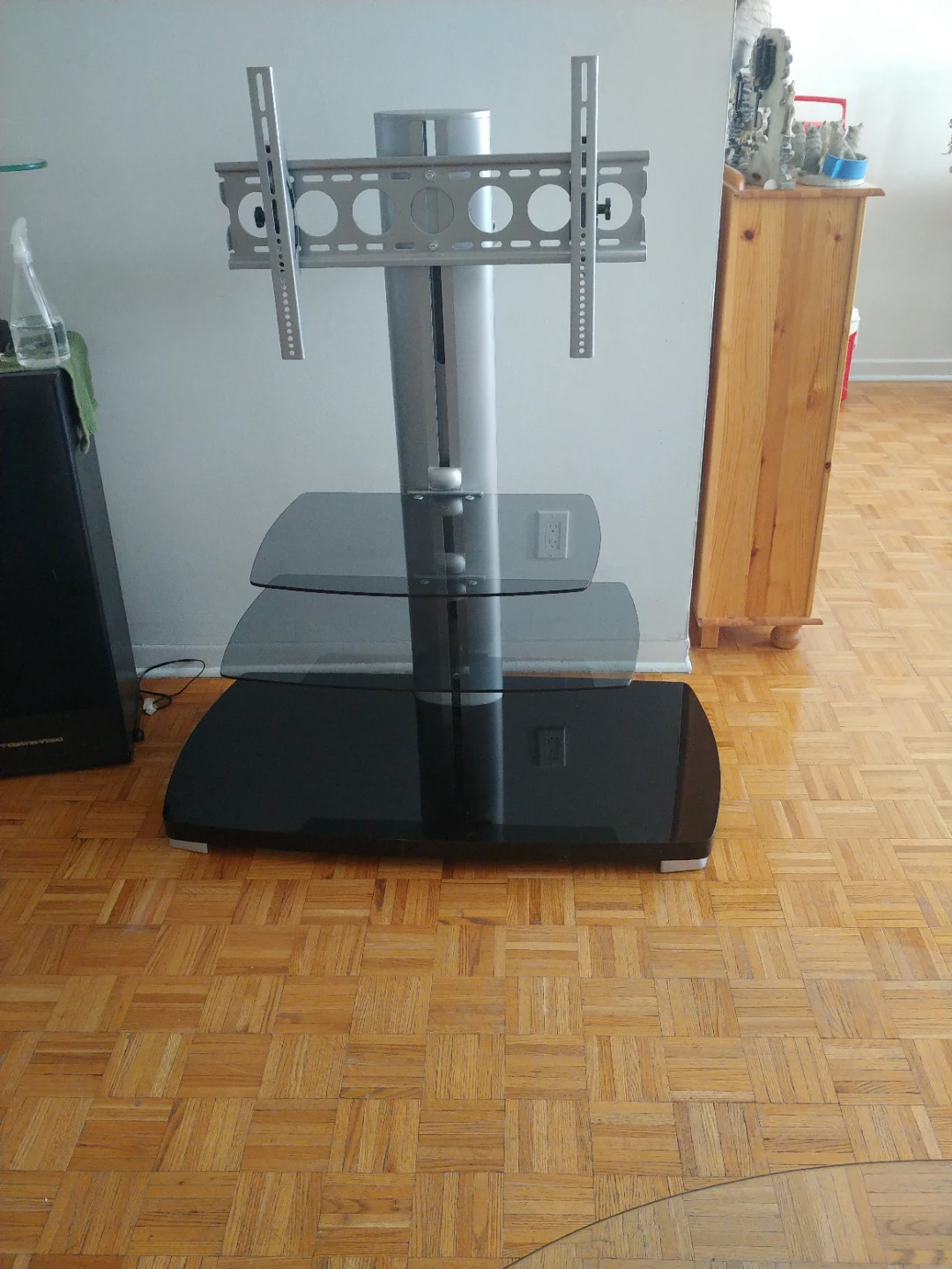Sanus tv sytem tv stand