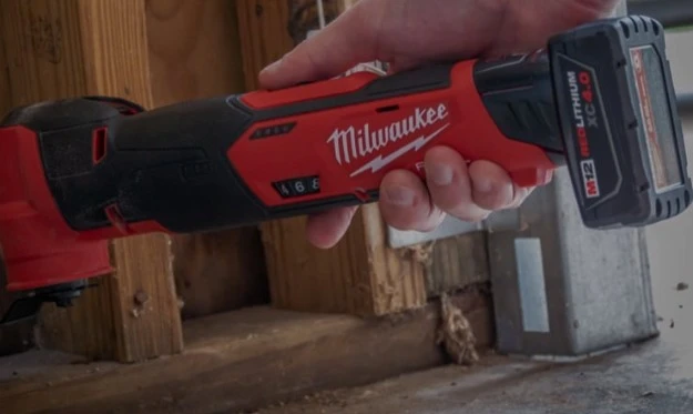 Milwaukee M12 FUEL Oscillating Multi-Tool