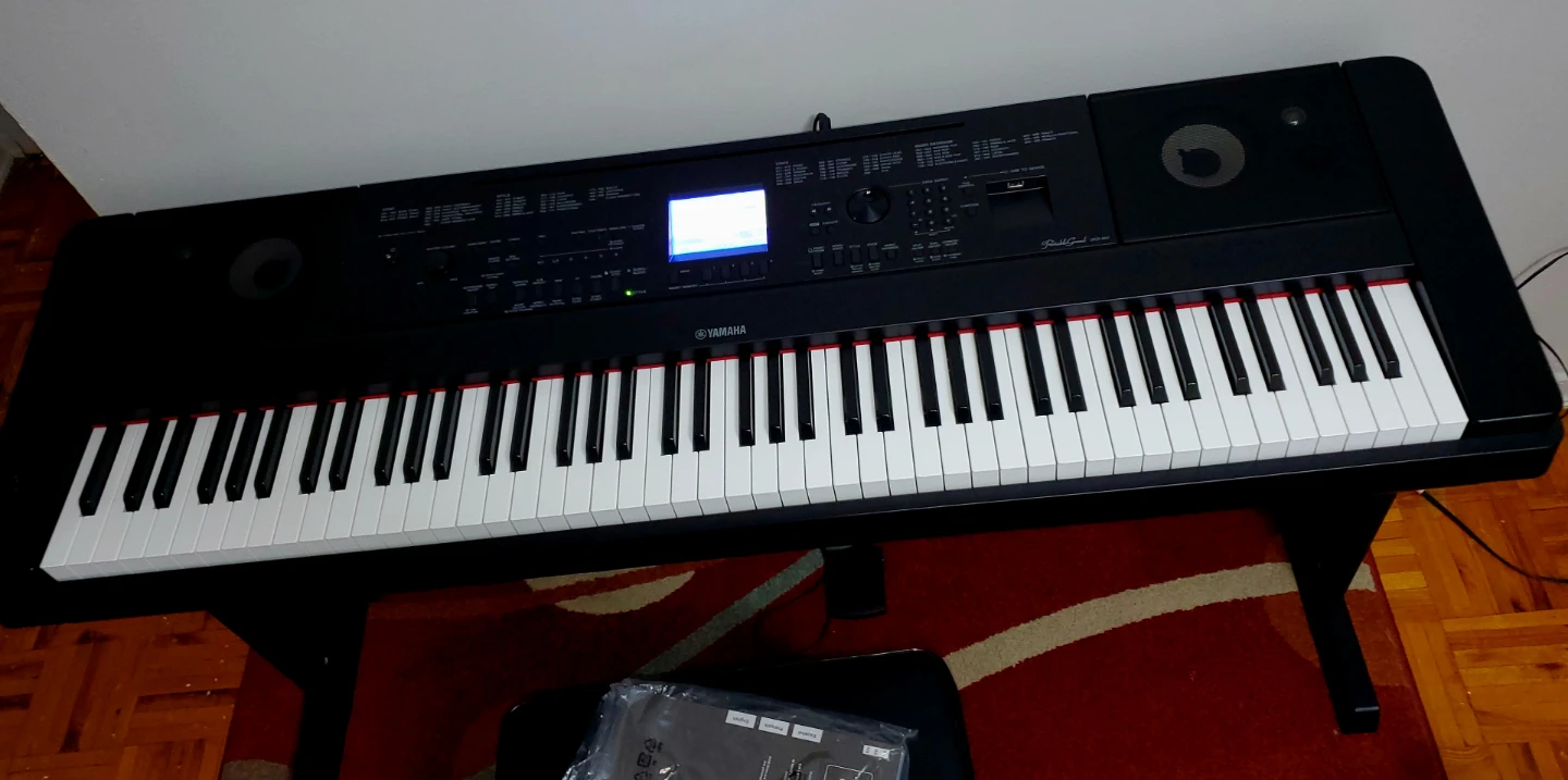 Yamaha DGX-660 Digital Piano pick-up in scarborough. - photo 5