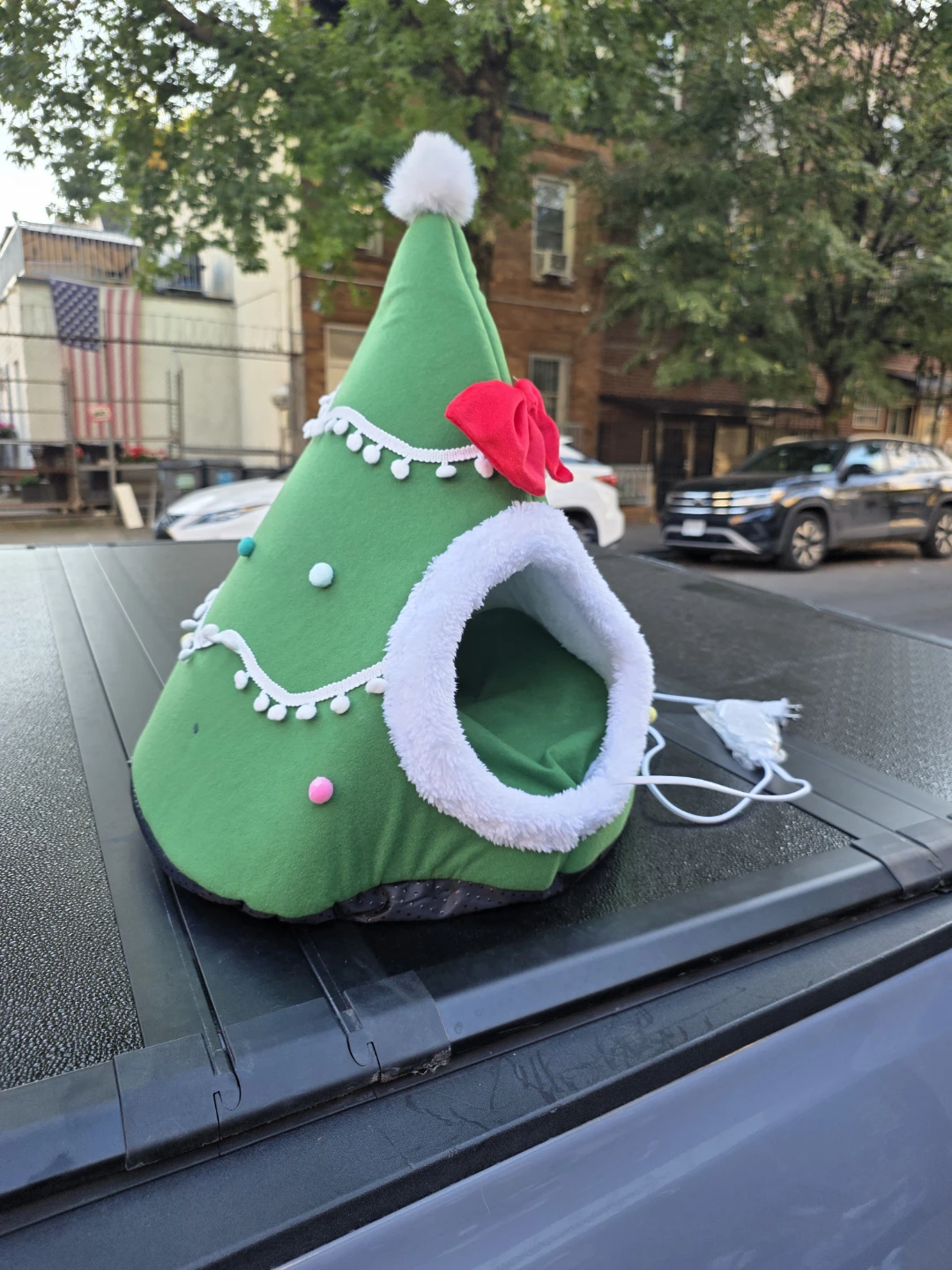 Christmas Tree Pet Bed with heated pad - photo 3
