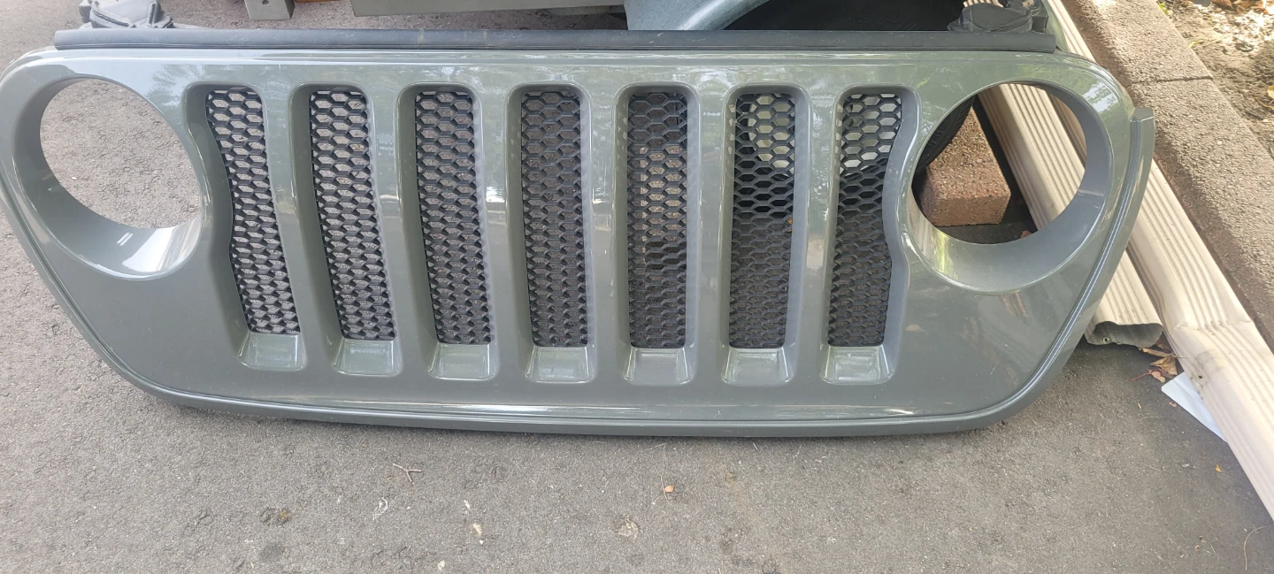 Jeep Wrangler JL Sport Front Grille