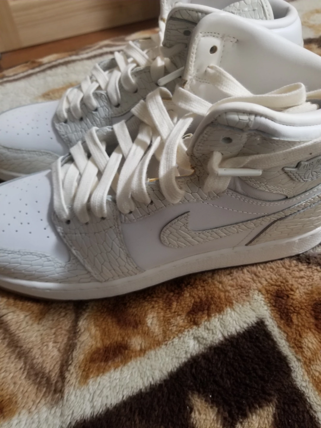 Air Jordan 1 Mid White Sneakers - photo 3