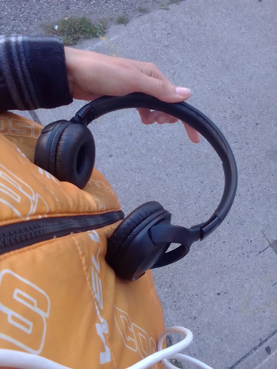 JBL Tune 520BT Wireless Headphones