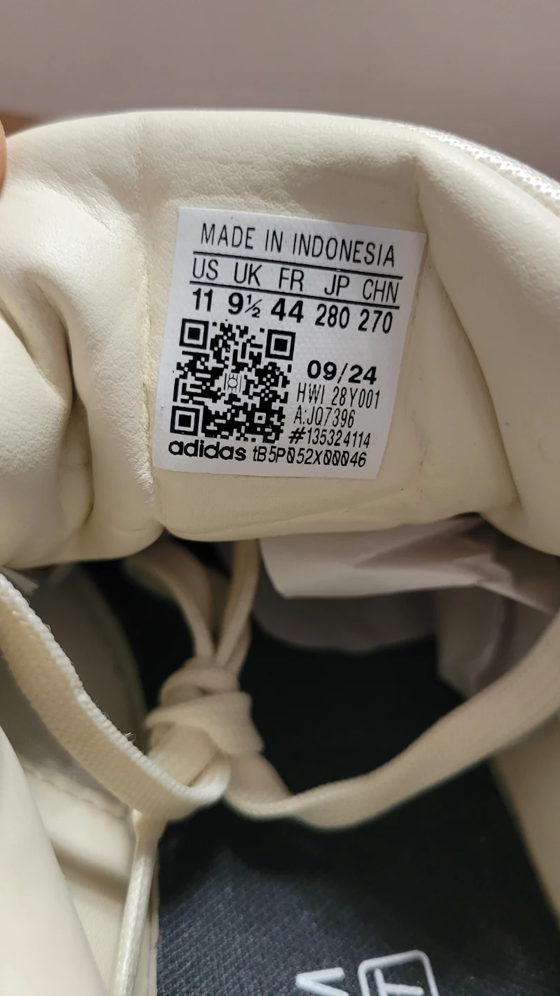Adidas Cloudfoam Comfort Sneakers Size 11 - photo 5