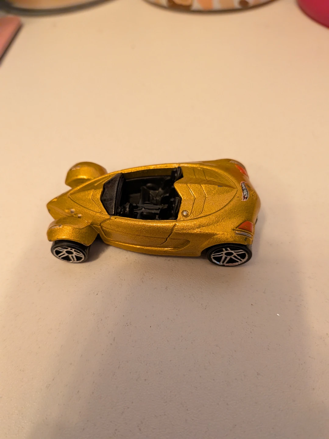 Gold Hot Wheels toy car - photo 2