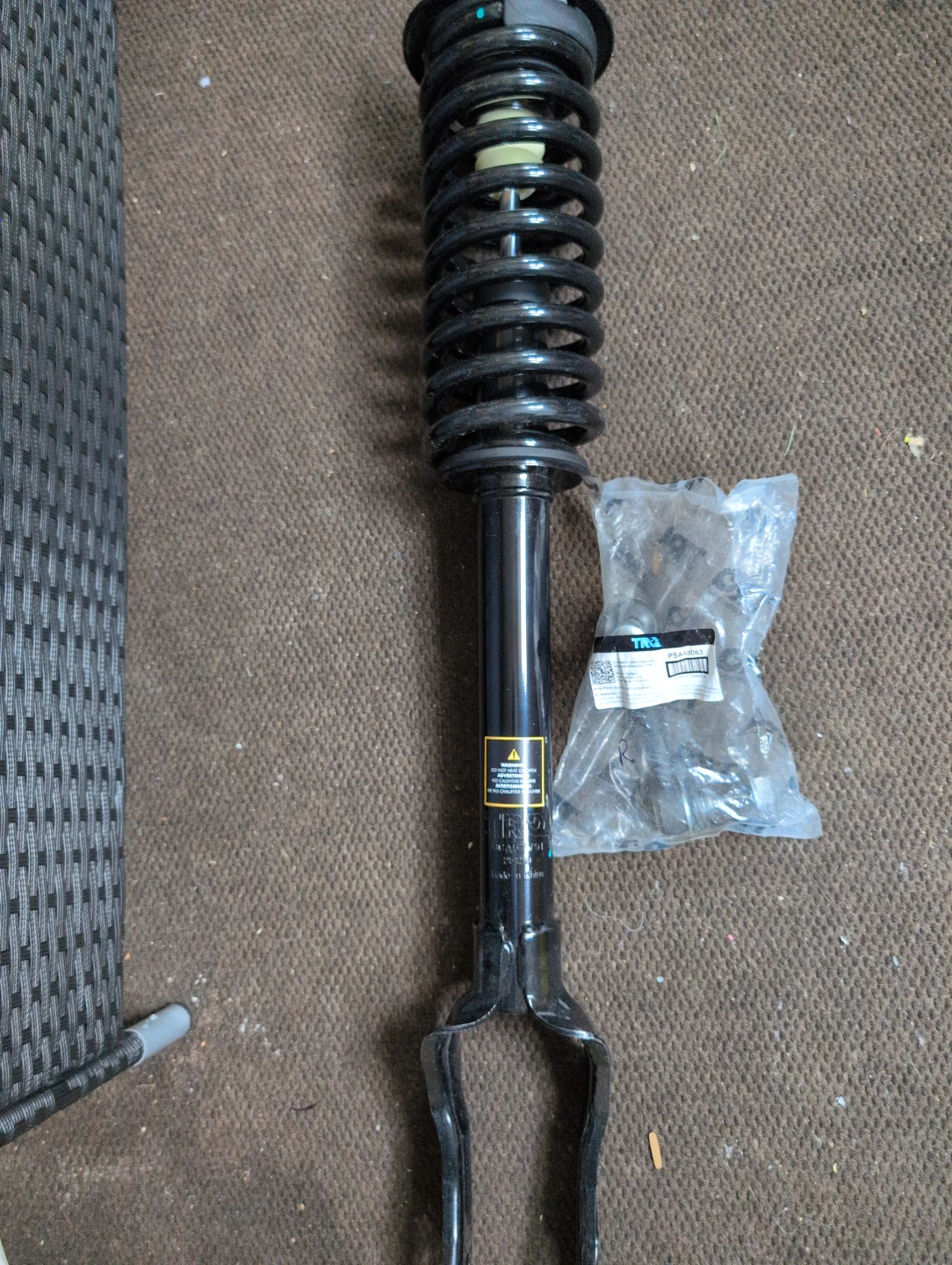 Passenger side  LF TRQ Loaded Strut Assembly and Sway Bar Link