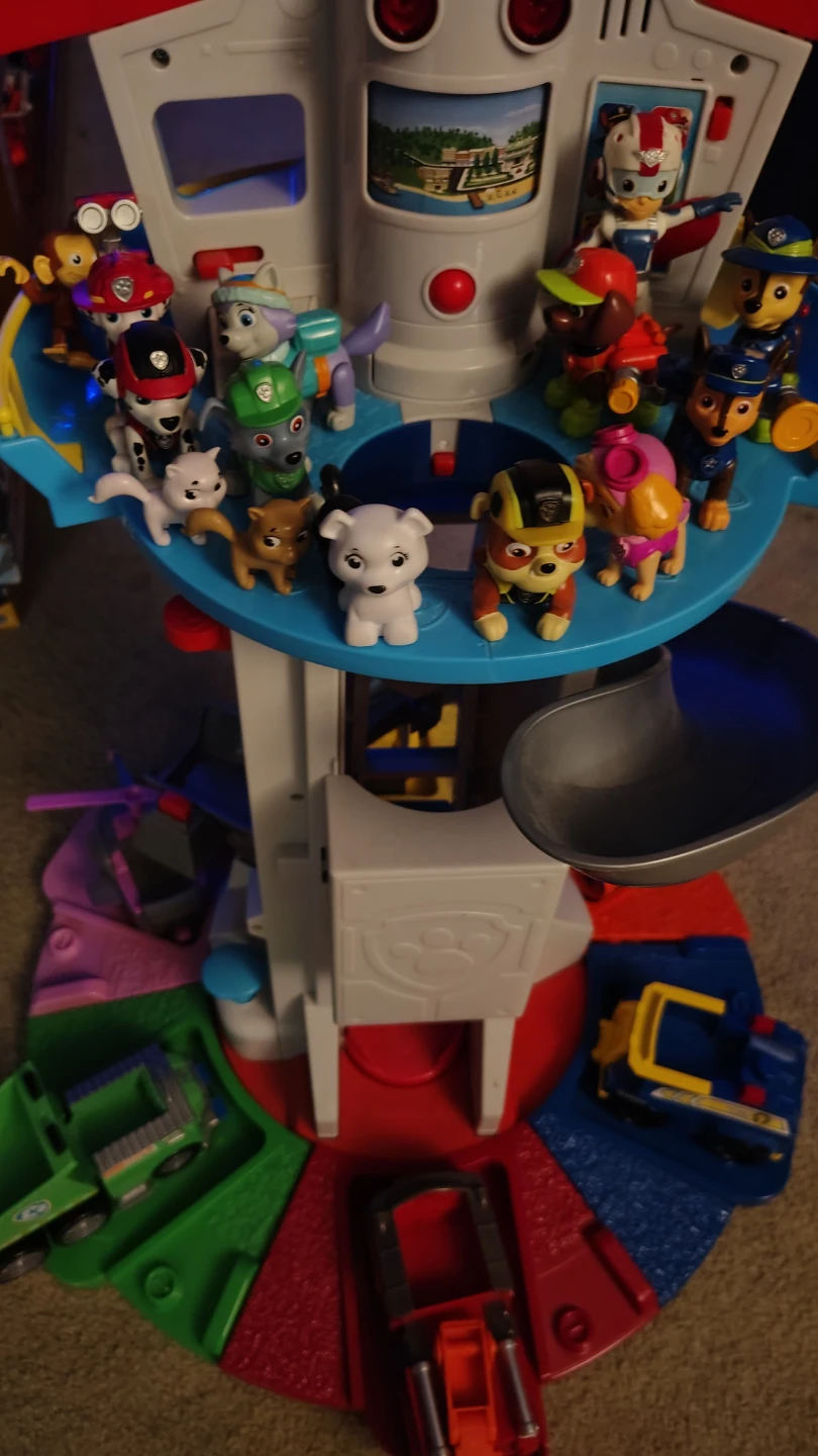Paw Patrol Lookout Tower Playset with Figures and Vehicles - photo 2
