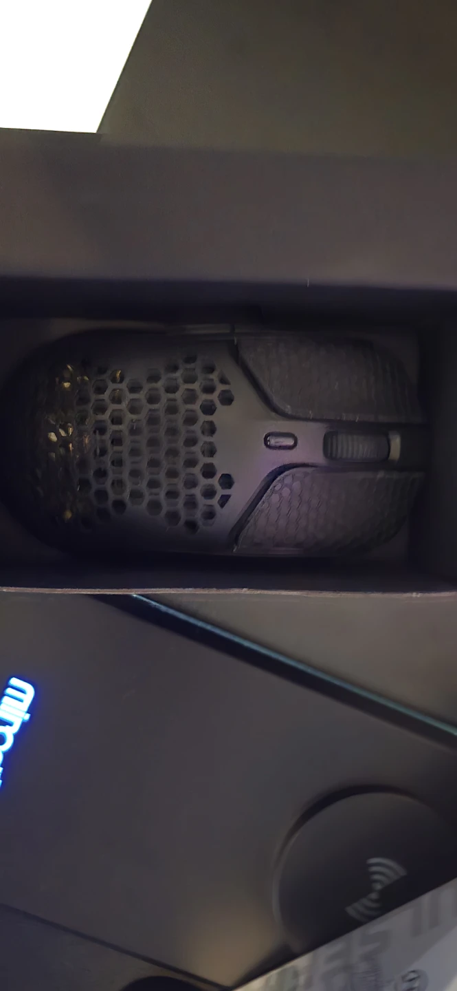 HyperX Pulsefire Haste Wireless Gaming Mouse - photo 2