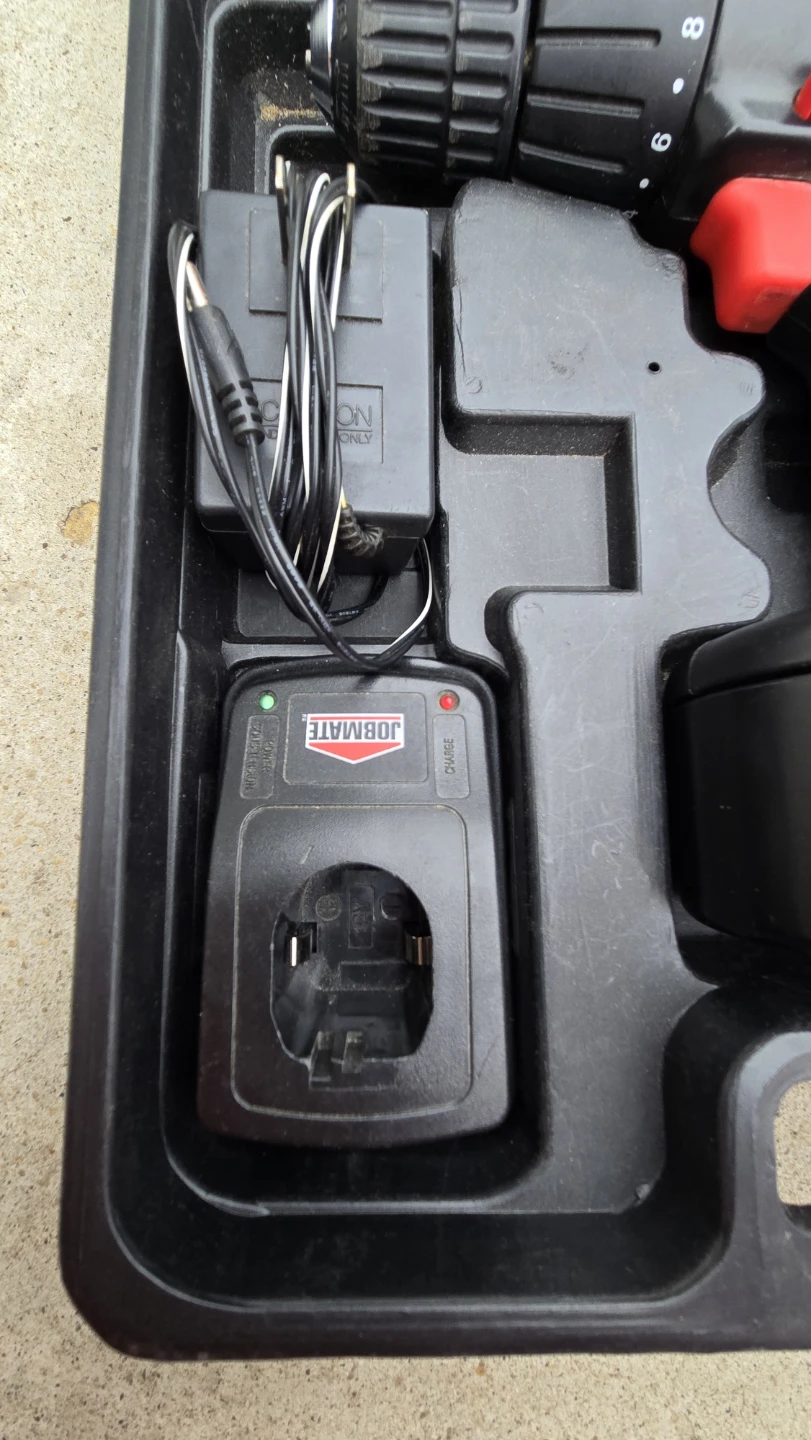 Jobmate 12V Cordless Drill with Case and Charger - photo 3