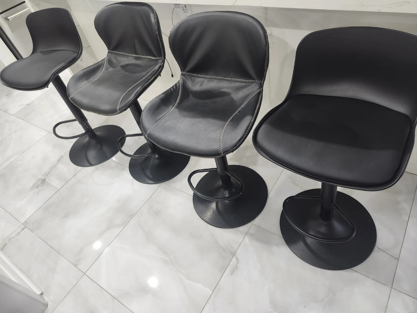 FOR SALE: 4 Bar Stools – Like New ( Must Go)