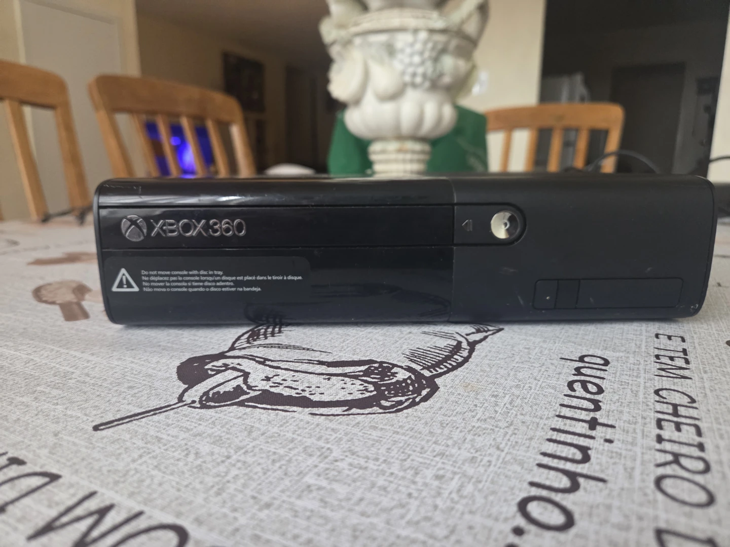 Microsoft Xbox 360 E Console Bundle