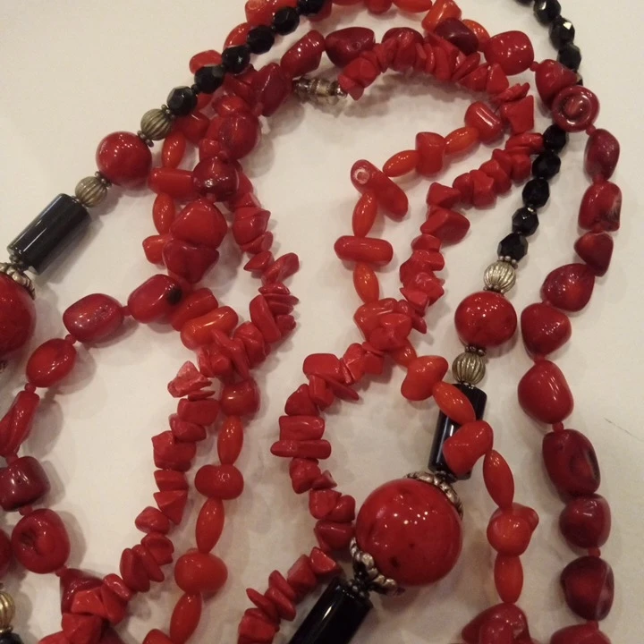 Beautiful Vintage and Newer Necklaces Lot - Coral and Glass - photo 4