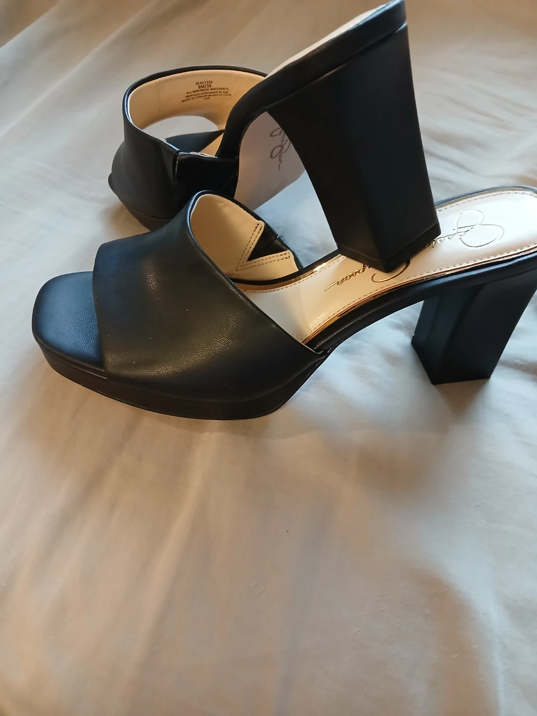 Jessica Simpson black heels size 8M