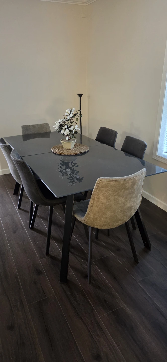 Stunning Modern Glass Dining Set - photo 3