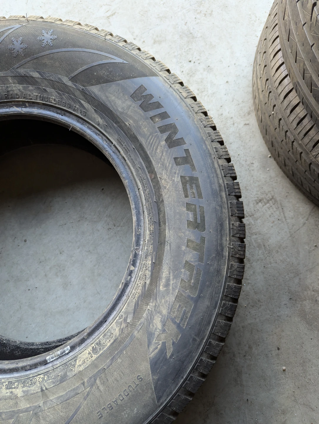 3 Tire Wintertrek Studdable Winter  265/70R16 - photo 3