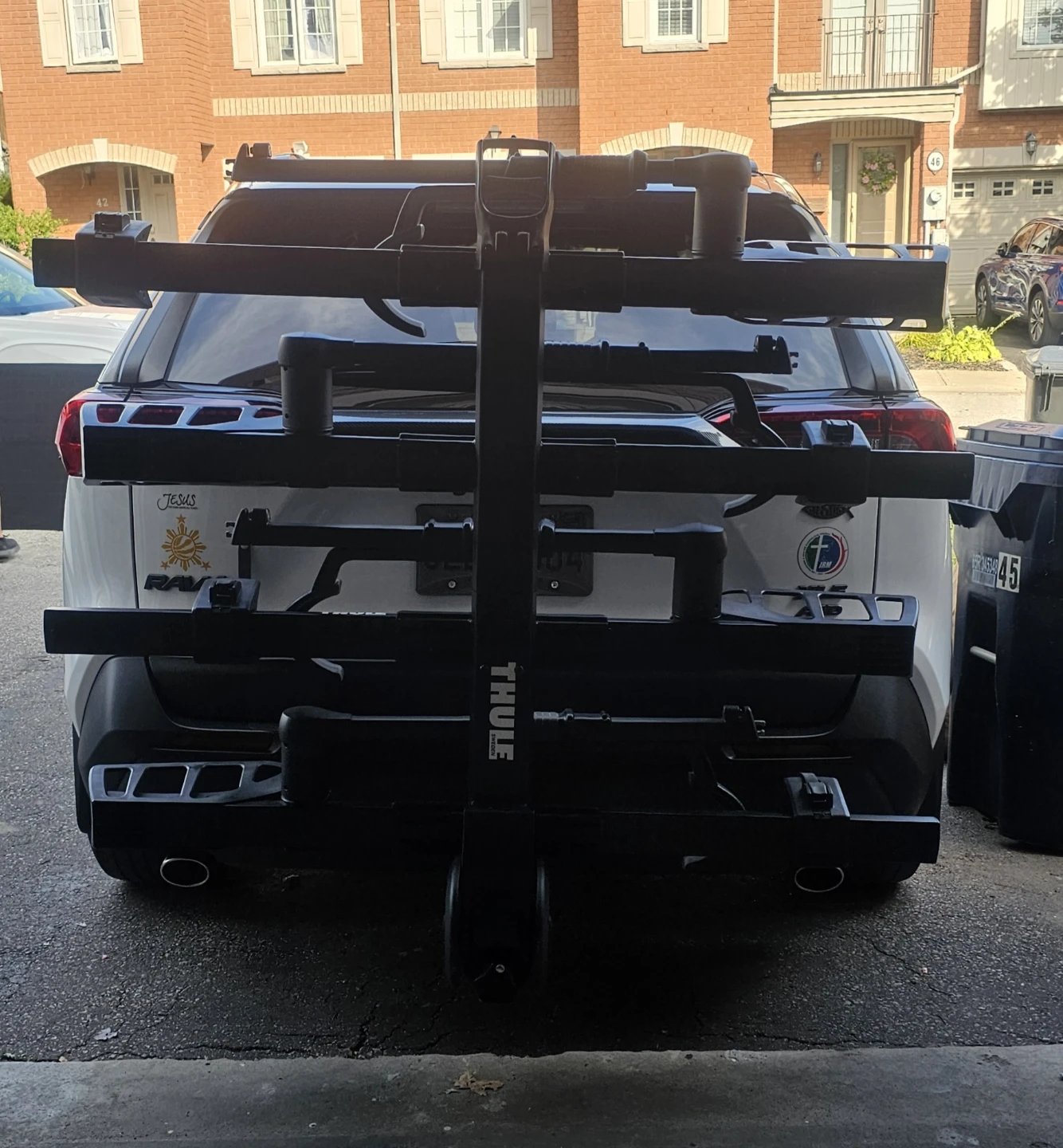 Thule xt  2Bike Hitch Carrier plus add on