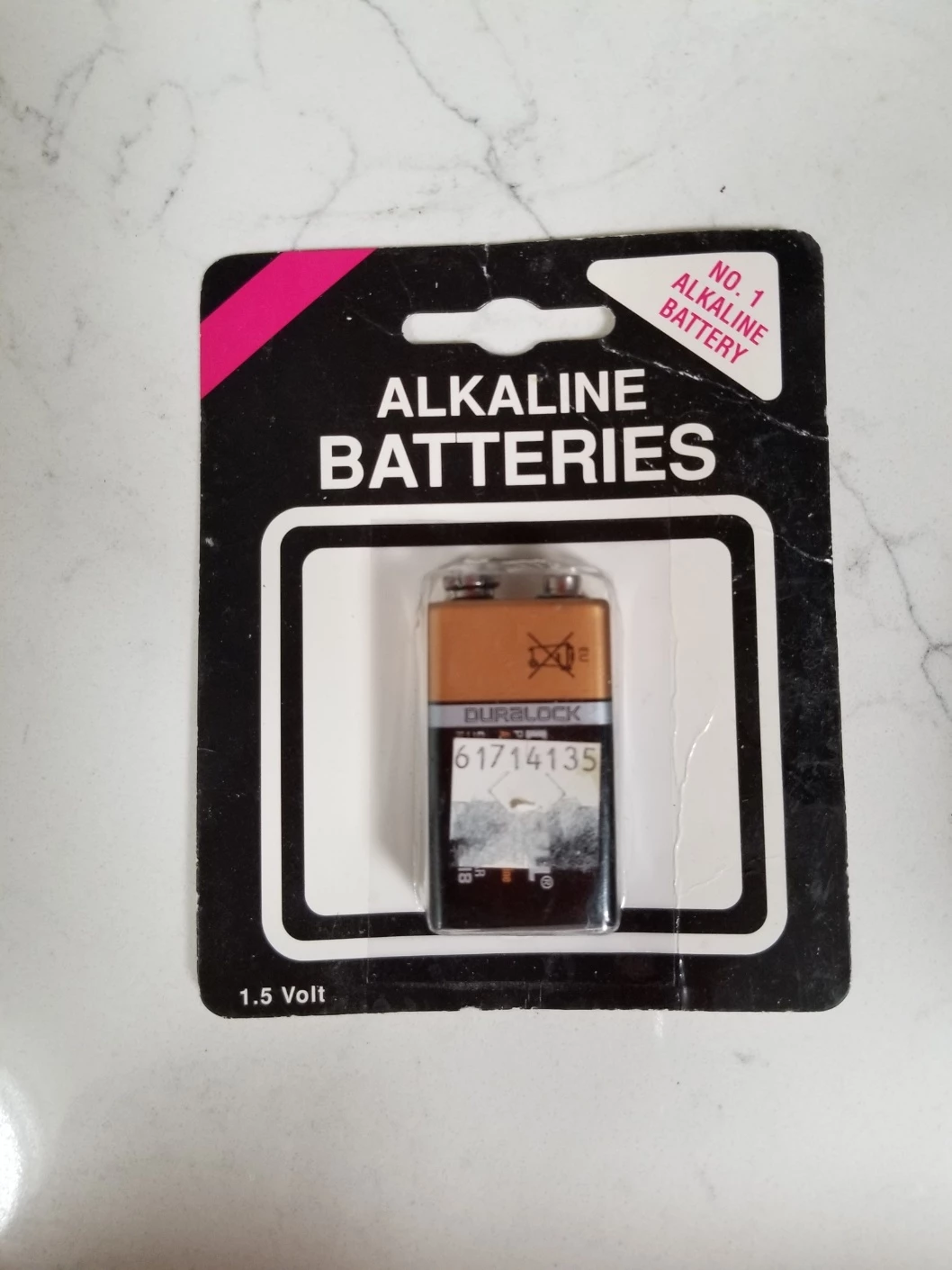NEW Duralock 9V Alkaline Battery🏈