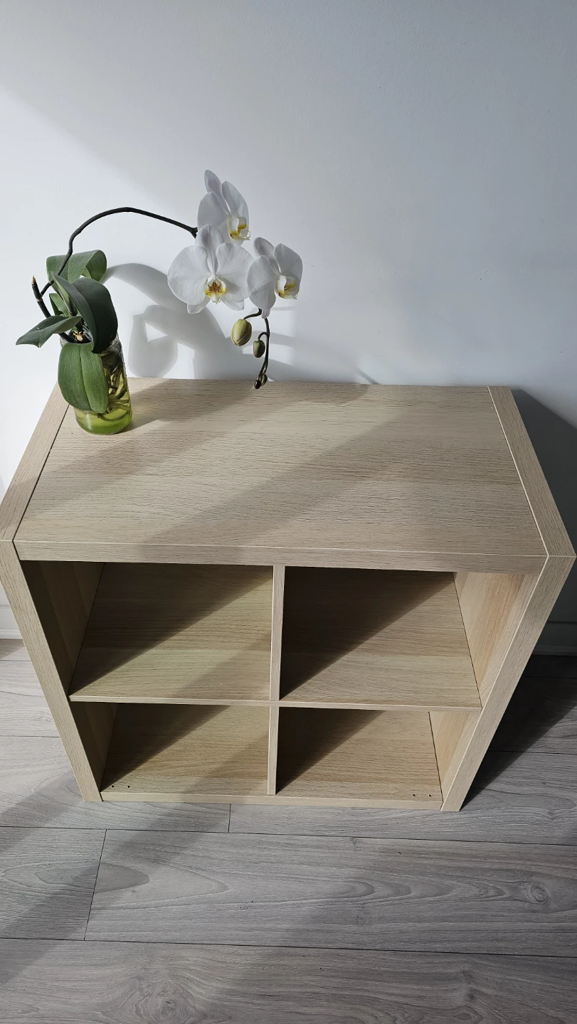 IKEA KALLAX 2x2 Shelf Unit – White Stained Oak Effect (Like New) - photo 5