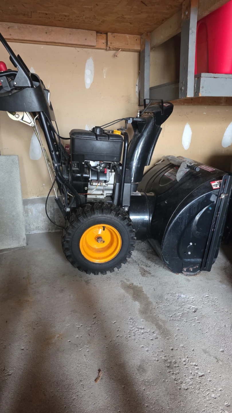 Craftsman Snow Blower with Tecumseh Engine