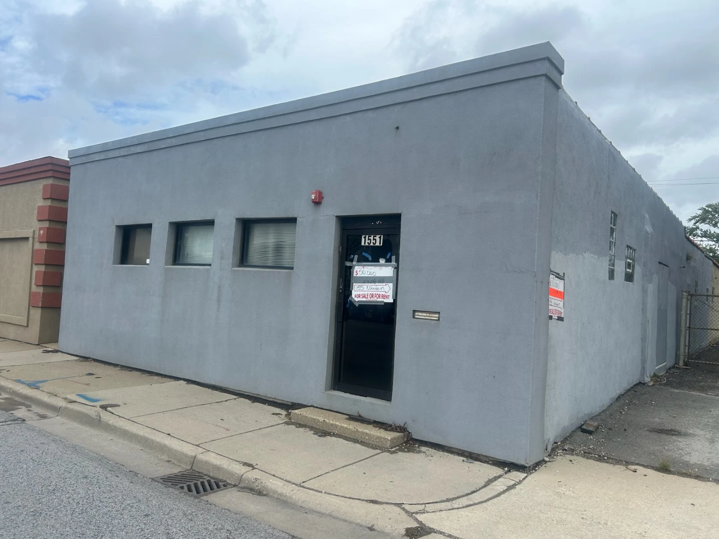 Warehouse in stone park Illinois for sale