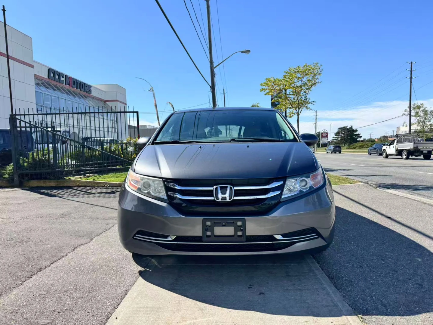 2016 Honda Odyssey 8 passenger - photo 3