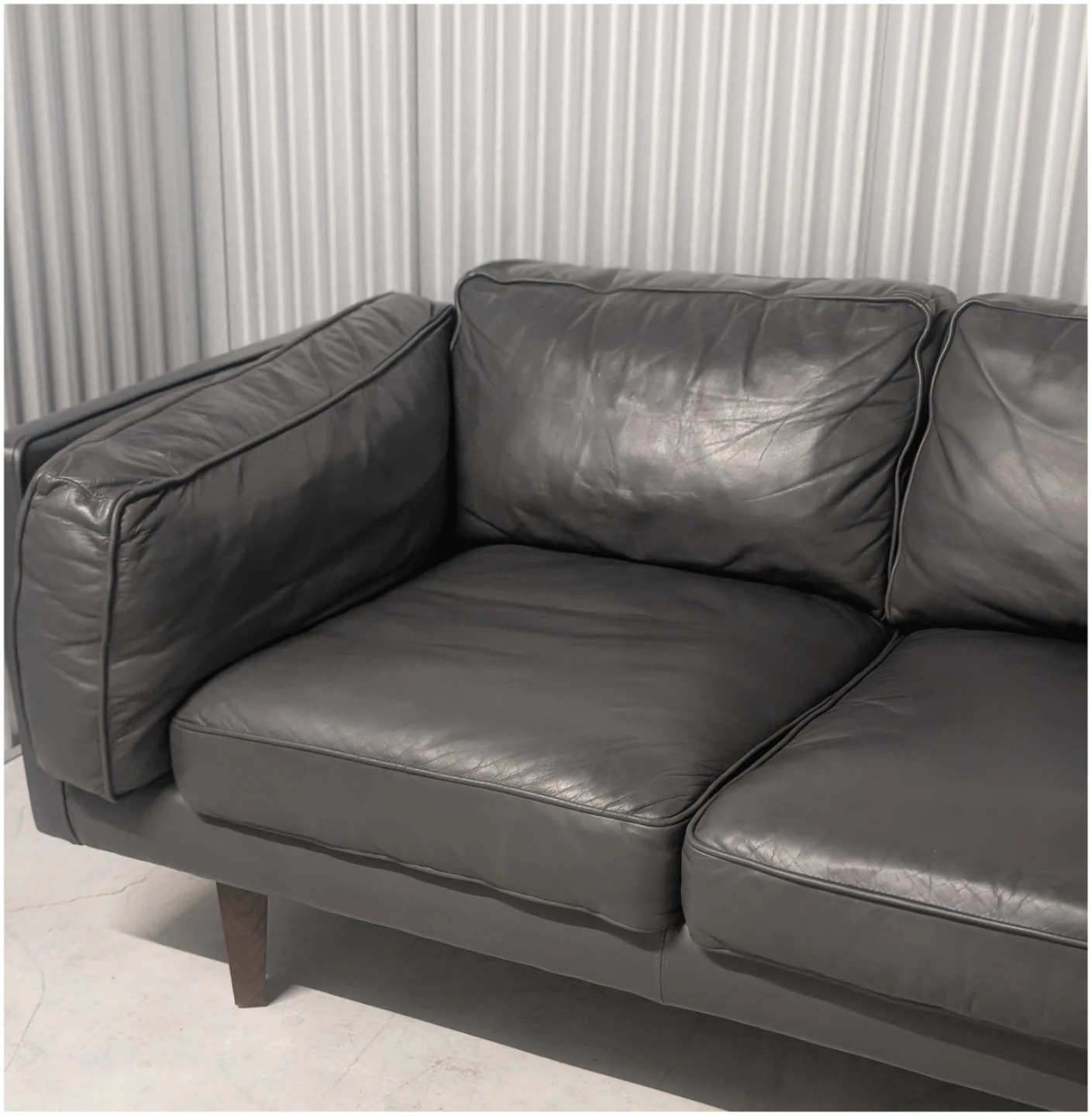 Leather couch - photo 4