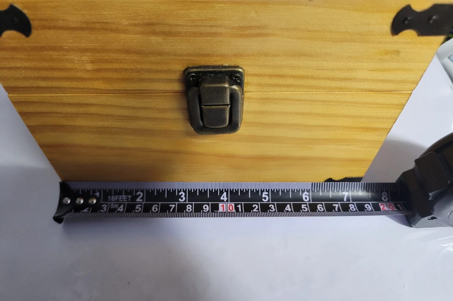 Wooden storage box with metal latch. Like new - photo 4