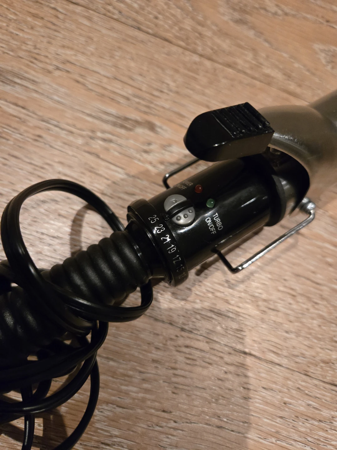 Conair Instant Heat Curling Iron - photo 2