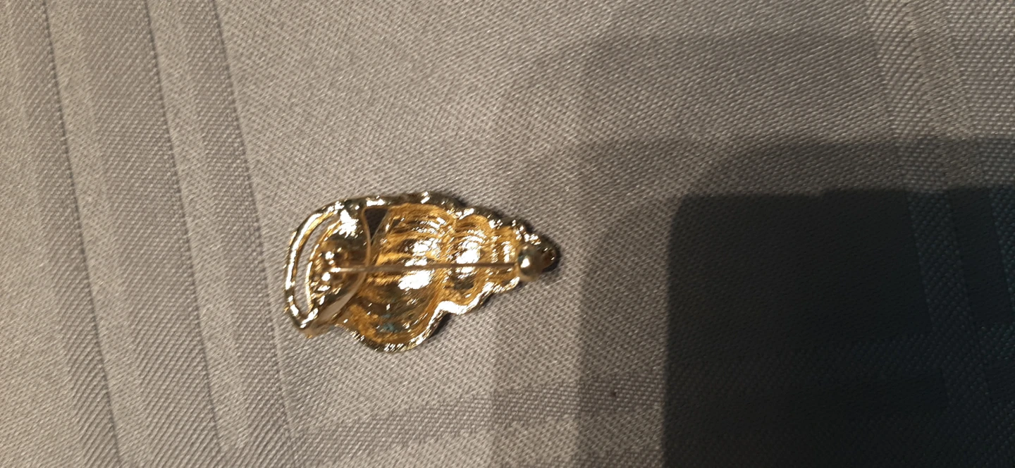 Seashell shaped Brooch. - photo 4