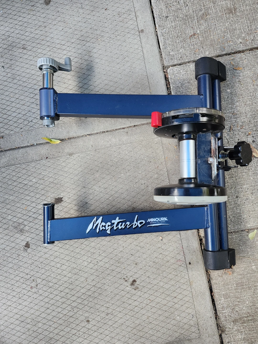 Minoura Magturbo Indoor Bike Trainer - photo 2