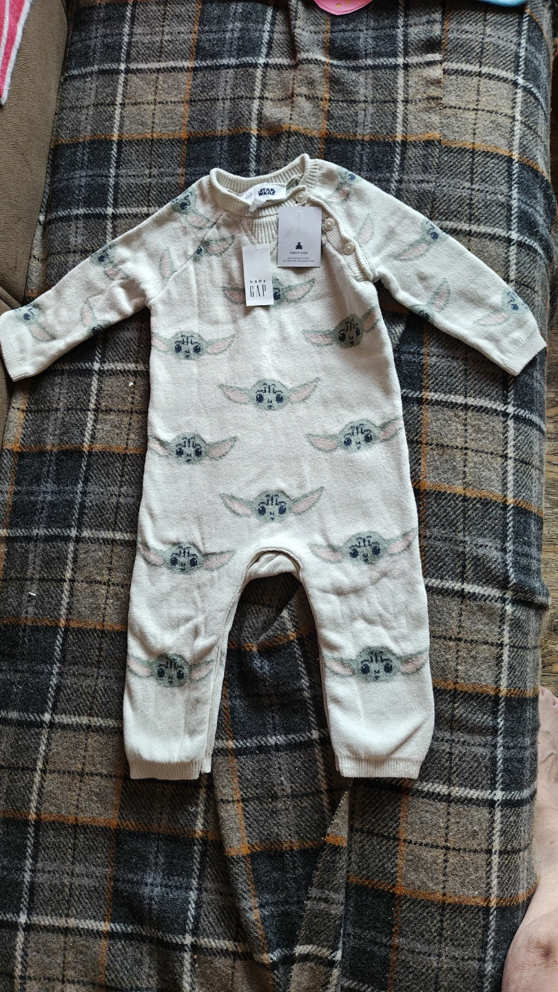 Baby Gap Star Wars One-Piece 6-12 Months