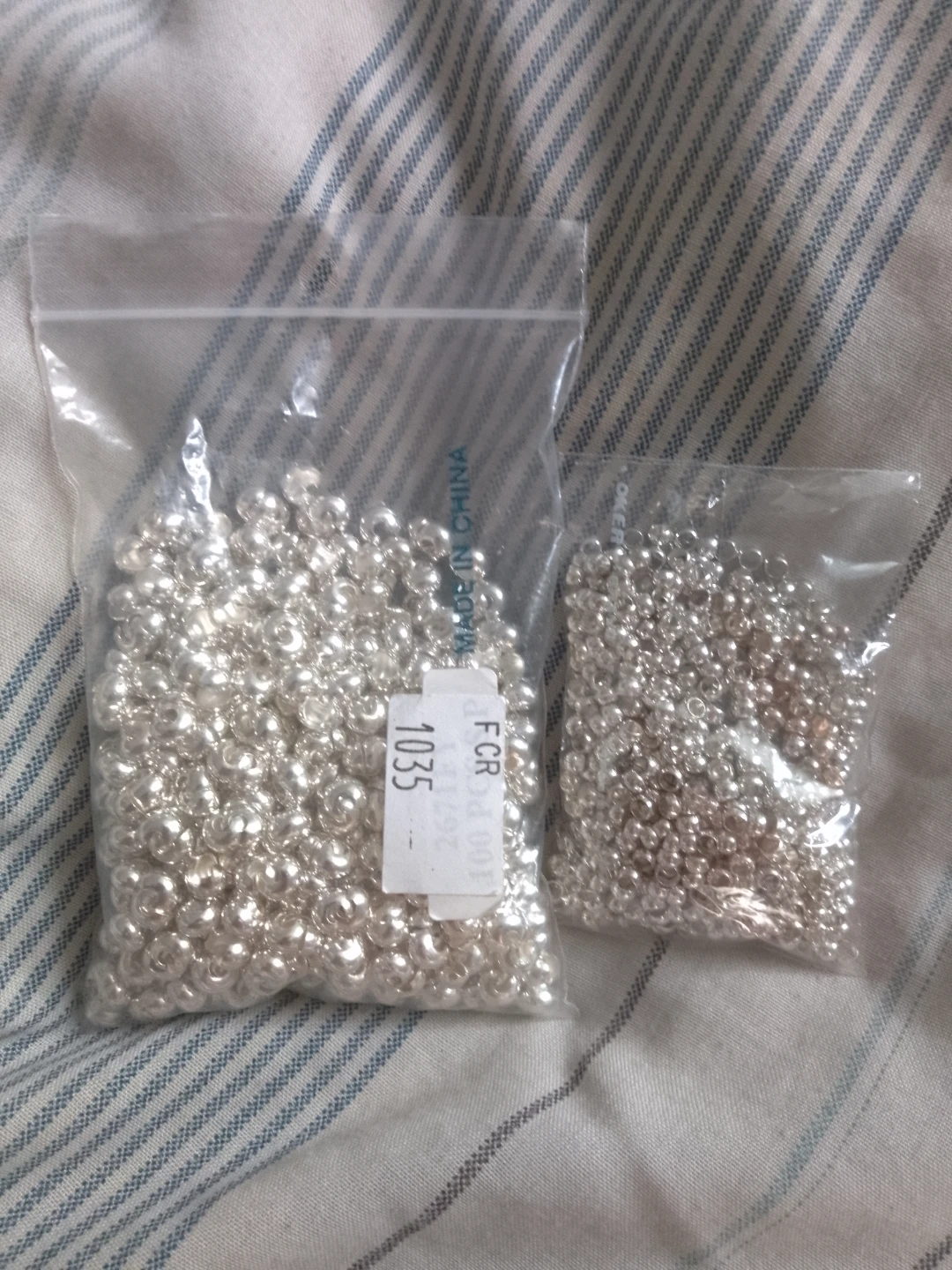 Silver-Coloured Craft Beads 🏈