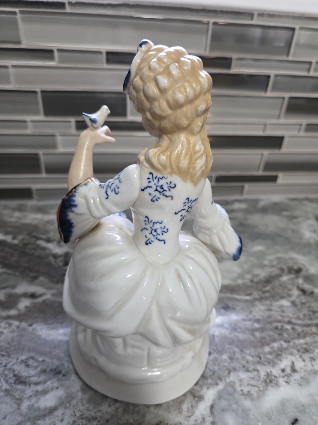 Vintage Porcelain Lady Figurine - photo 4