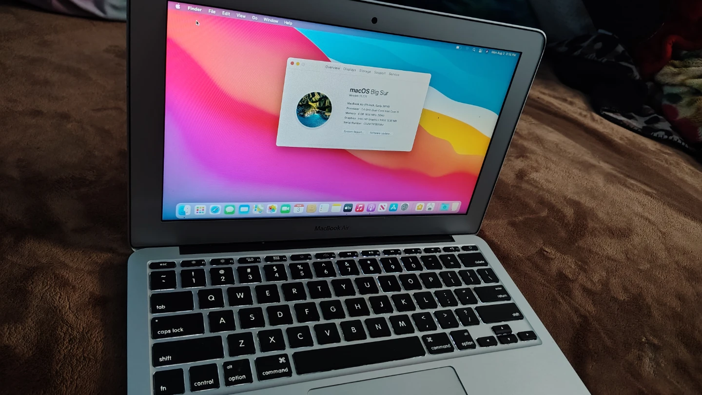 Apple MacBook Air 11-inch Early 2014 - photo 4