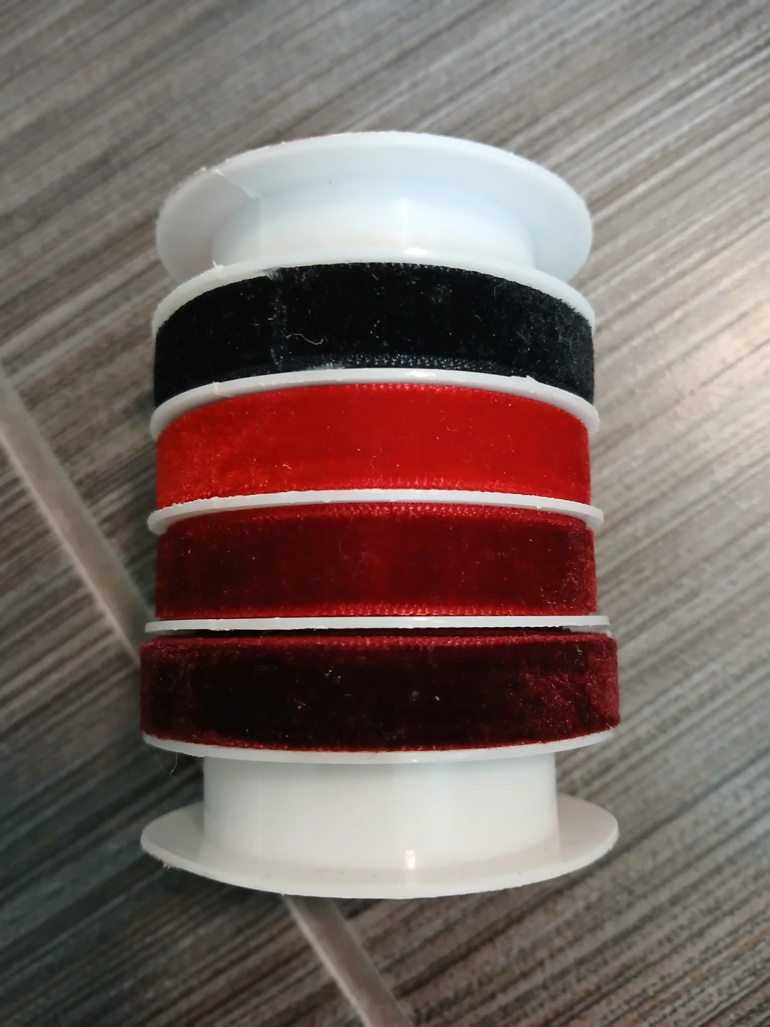 Set of 4 Velvet Ribbons