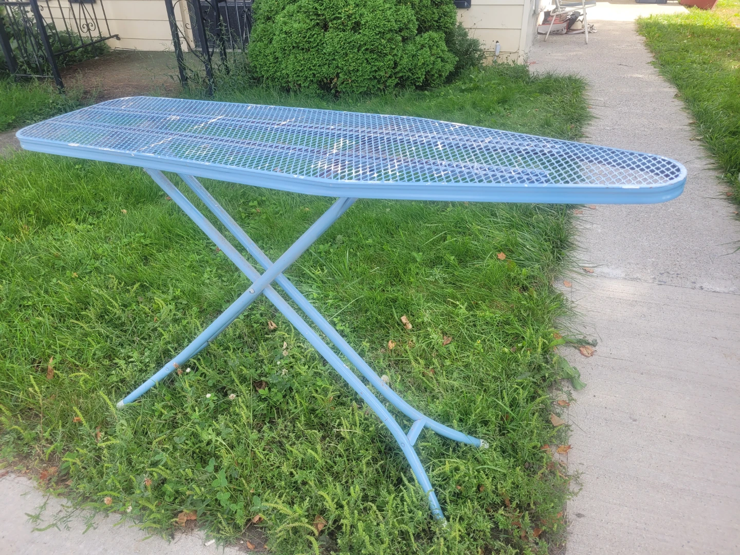 Ironing board -metal