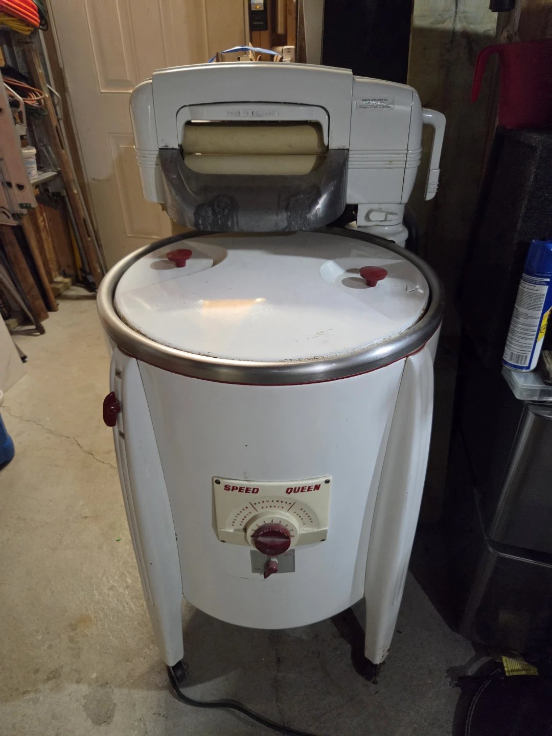 Vintage Speed Queen Wringer Washer