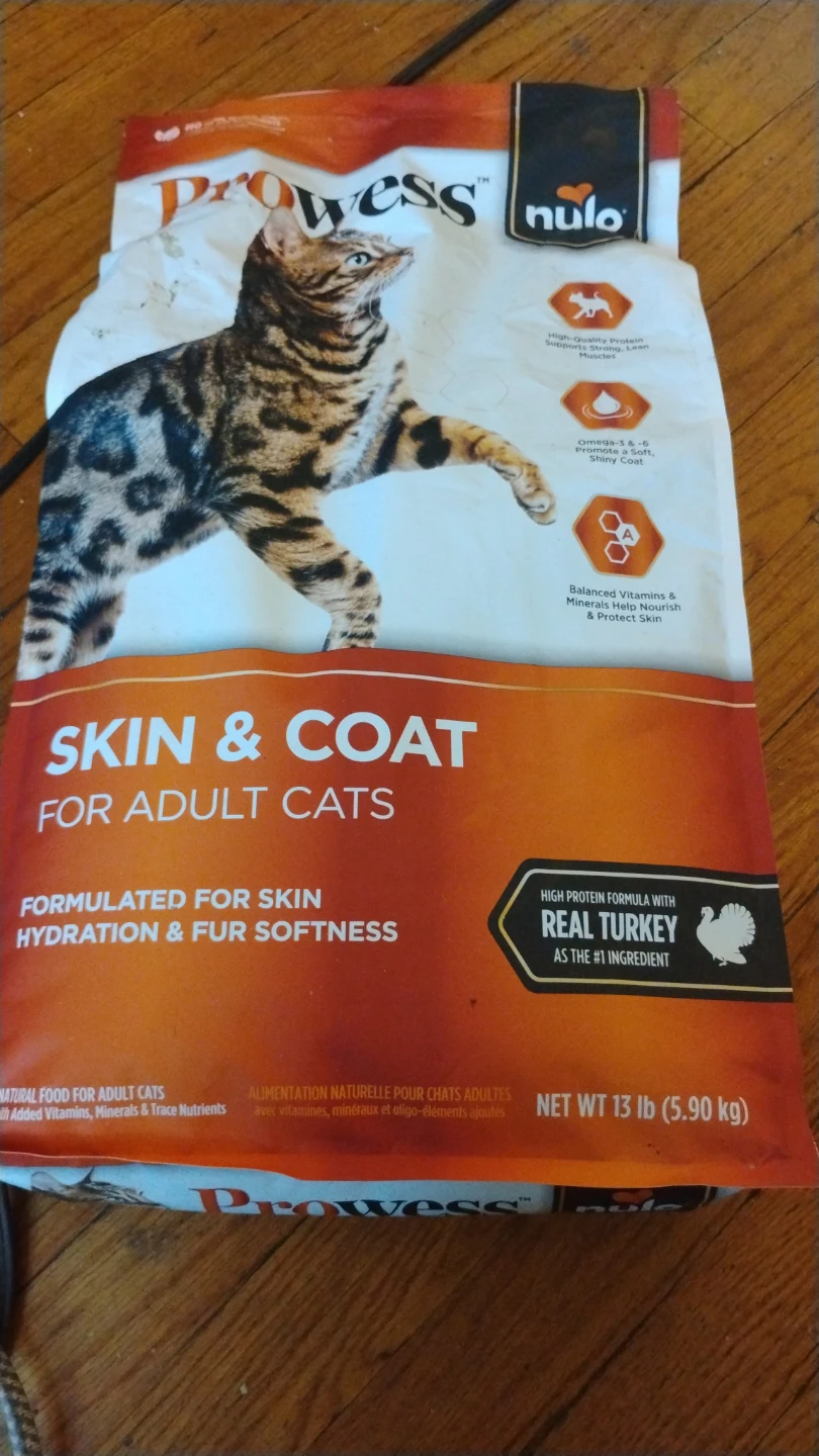 Nulo Prowess Skin & Coat Adult Cat Food 13 lb