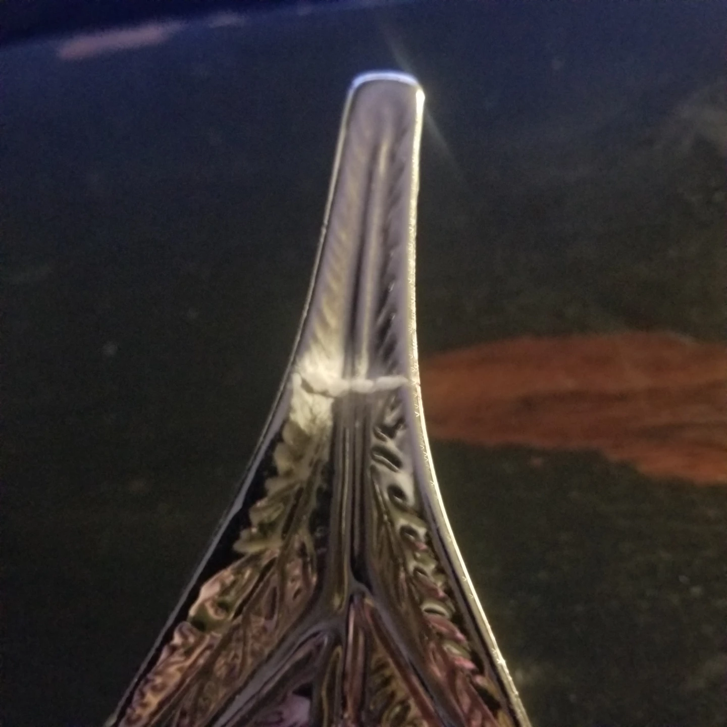 Silver-toned metal leaf-shaped dish - photo 2