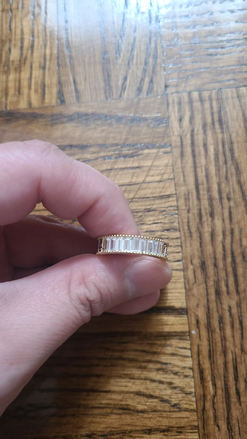 Gold-tone 1314 baguette stone band ring 🏈