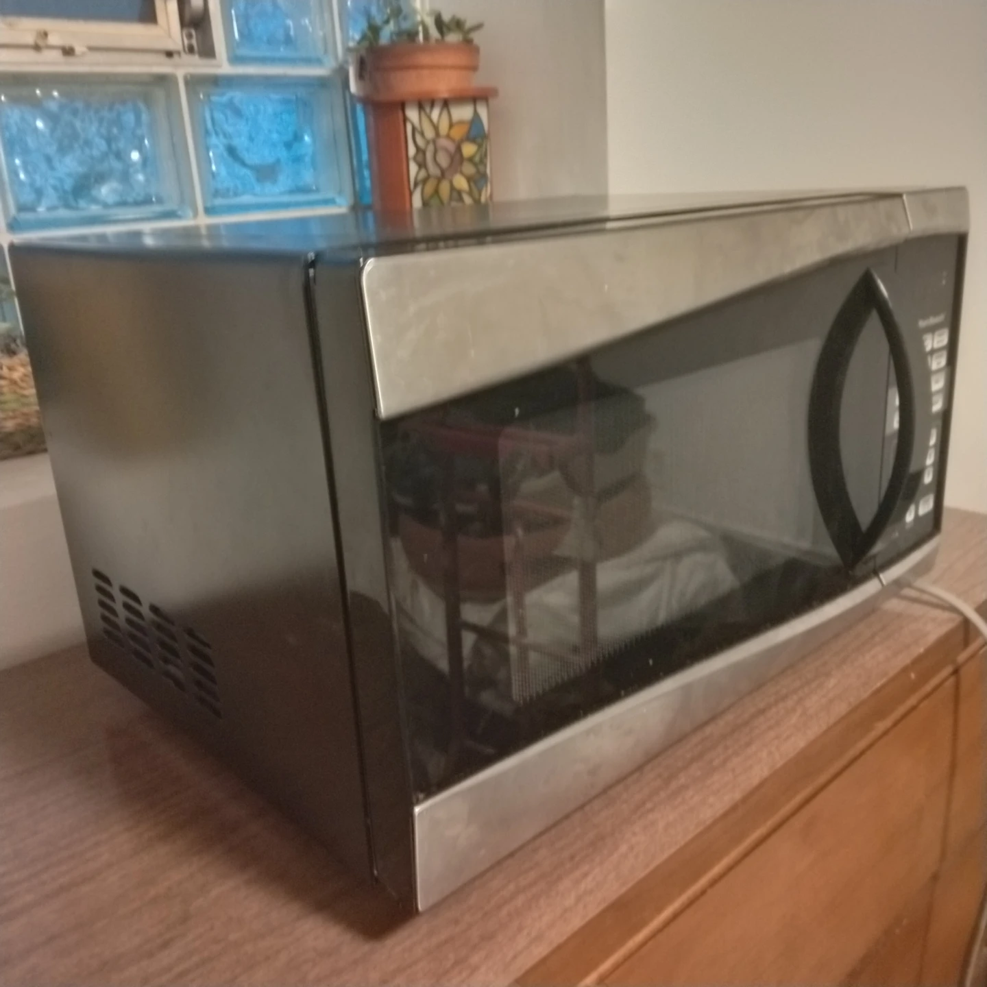 Small microwave oven - photo 2